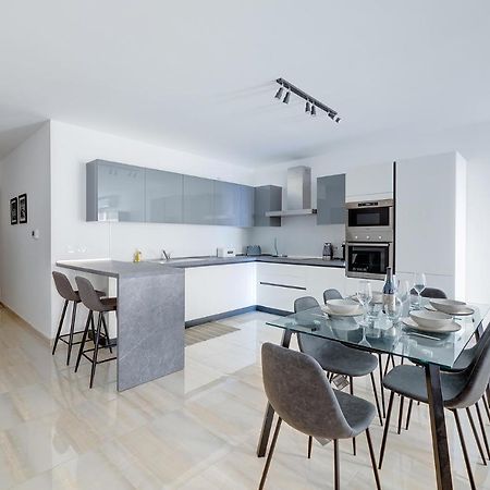 Chic 2Br Apartment, Ideal Location Ta Xbiex Bagian luar foto