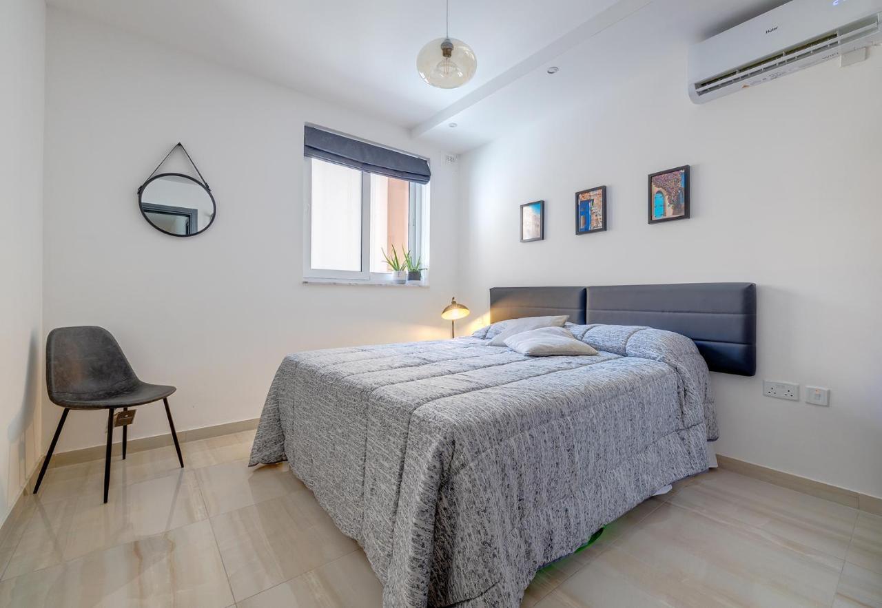 Chic 2Br Apartment, Ideal Location Ta Xbiex Bagian luar foto